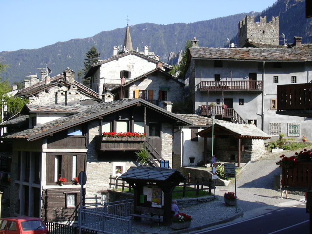 Albergo Castello Da Bonino Champorcher Eksteriør bilde